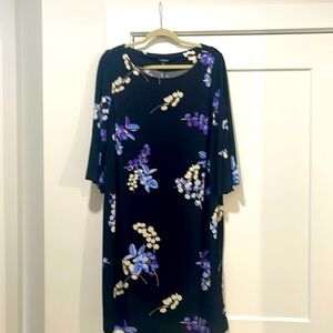 NWT - Roz & Ali black print dress